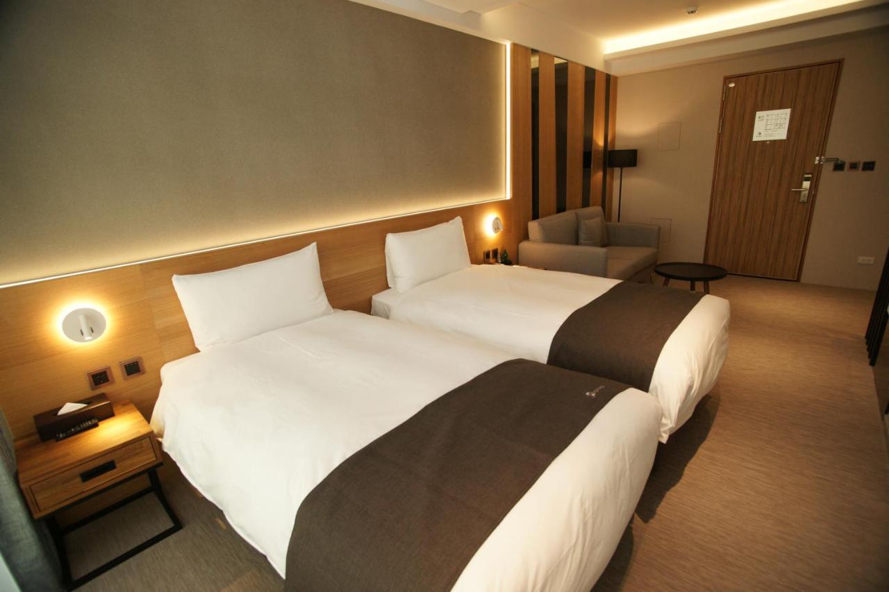 He-Jia Hotel Miaoli Εξωτερικό φωτογραφία